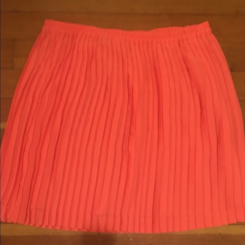 Banana Republic Orange Cream Pleated Skirt
